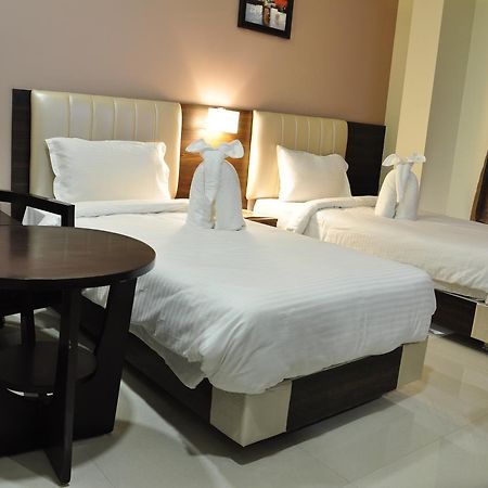 Royal Inn Khandwa Экстерьер фото