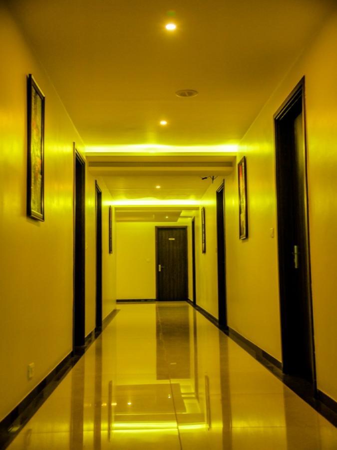 Royal Inn Khandwa Экстерьер фото