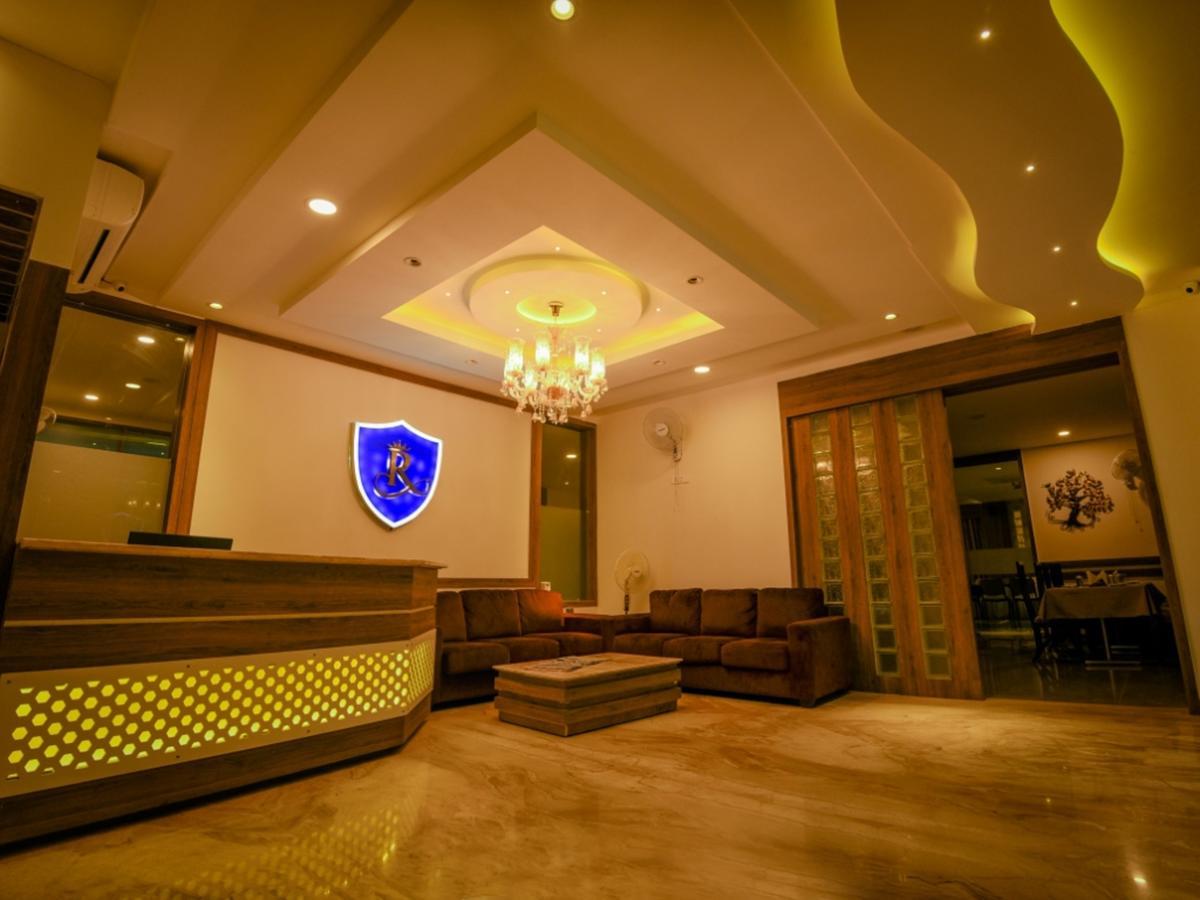 Royal Inn Khandwa Экстерьер фото