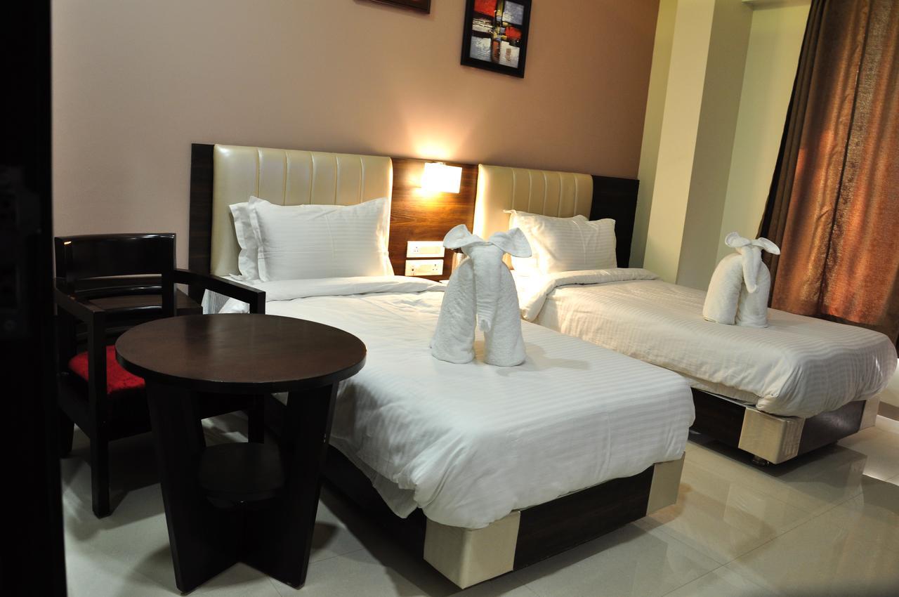 Royal Inn Khandwa Экстерьер фото